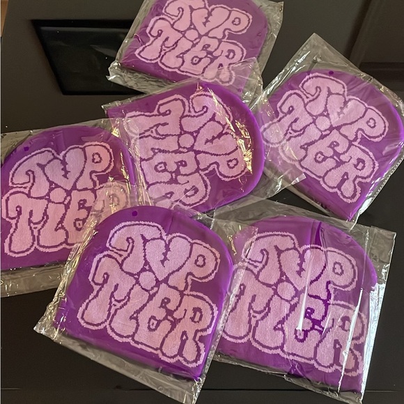 Fashion Beanie - Picture 1 of 4